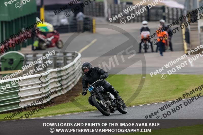 Vintage motorcycle club;eventdigitalimages;mallory park;mallory park trackday photographs;no limits trackdays;peter wileman photography;trackday digital images;trackday photos;vmcc festival 1000 bikes photographs